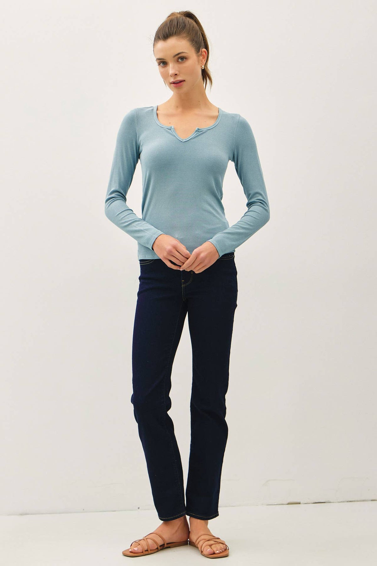RIBBED NOTCHED NECK LONGSLEEVE BASIC TOP