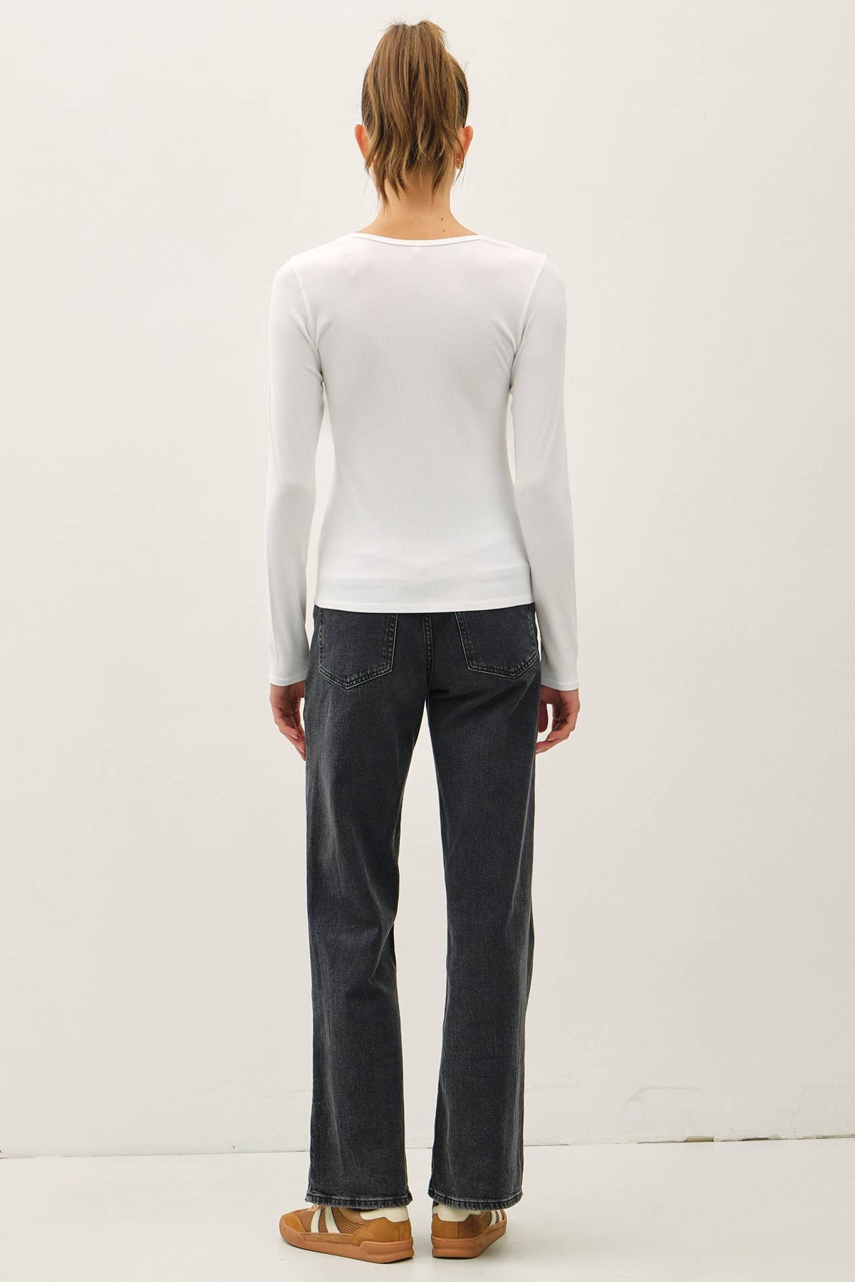 RIBBED NOTCHED NECK LONGSLEEVE BASIC TOP