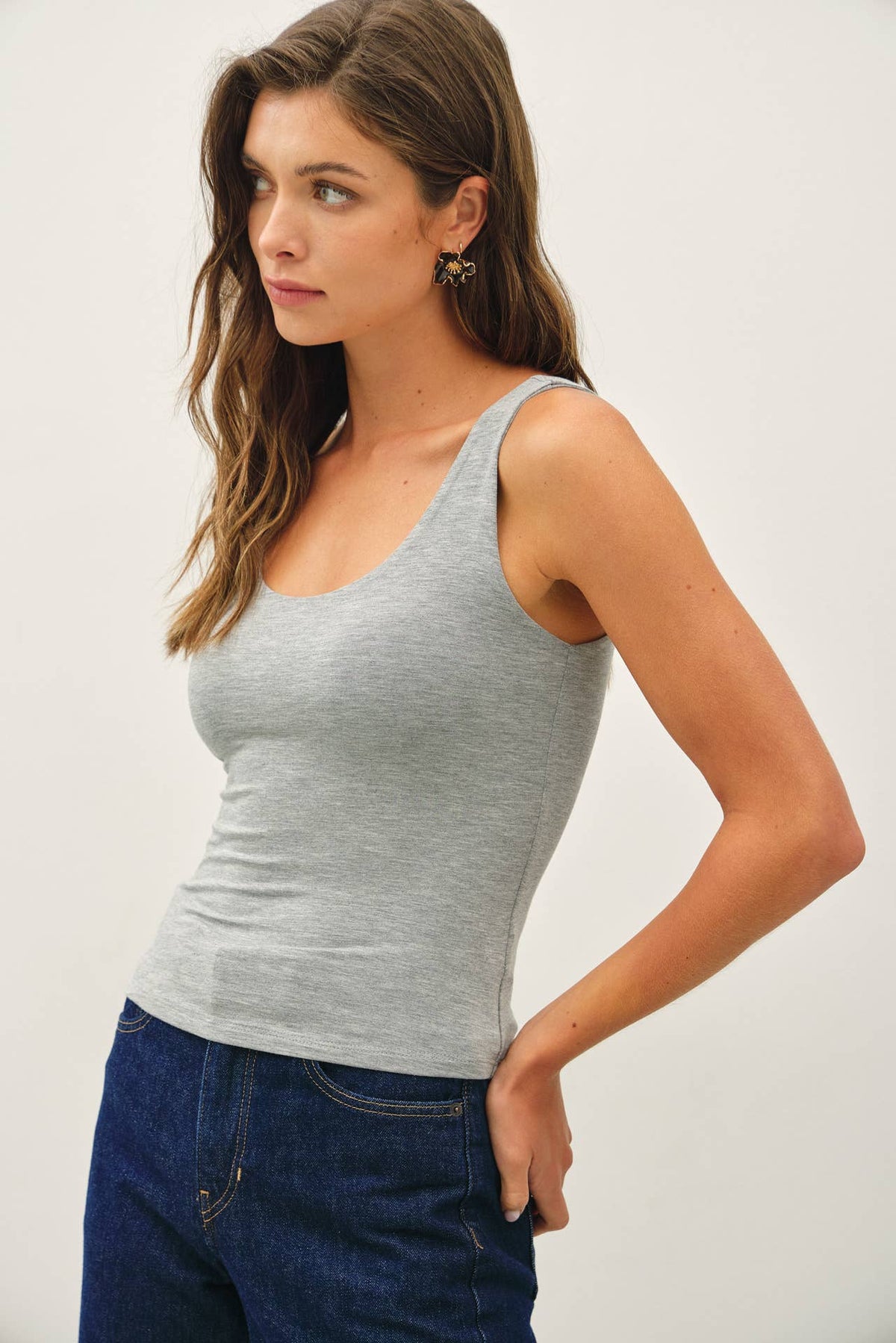 Essential Scoop Neck Off White