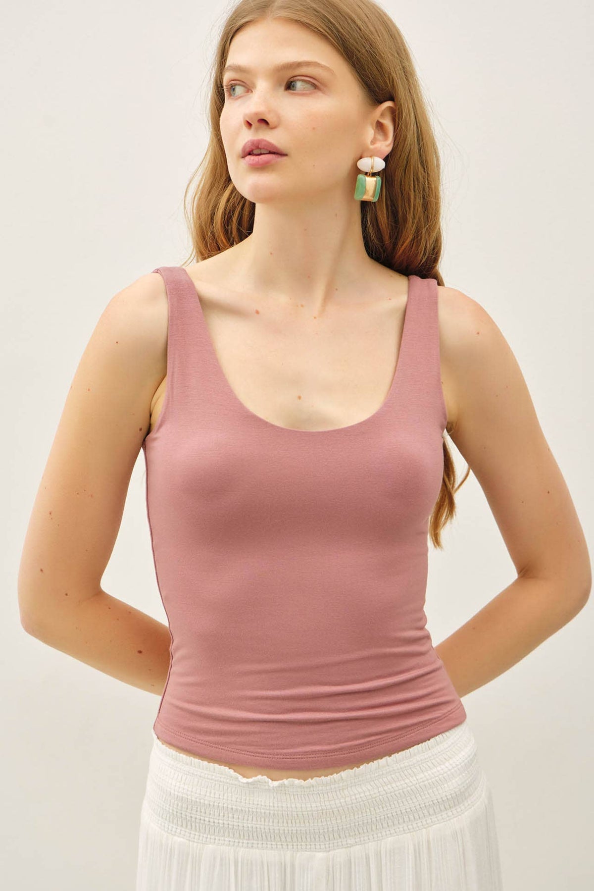 Essential Scoop Neck Off White