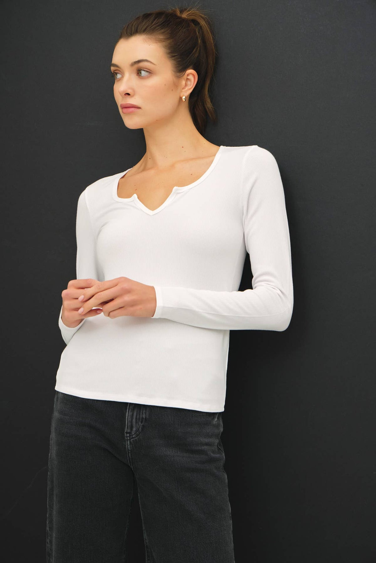 RIBBED NOTCHED NECK LONGSLEEVE BASIC TOP