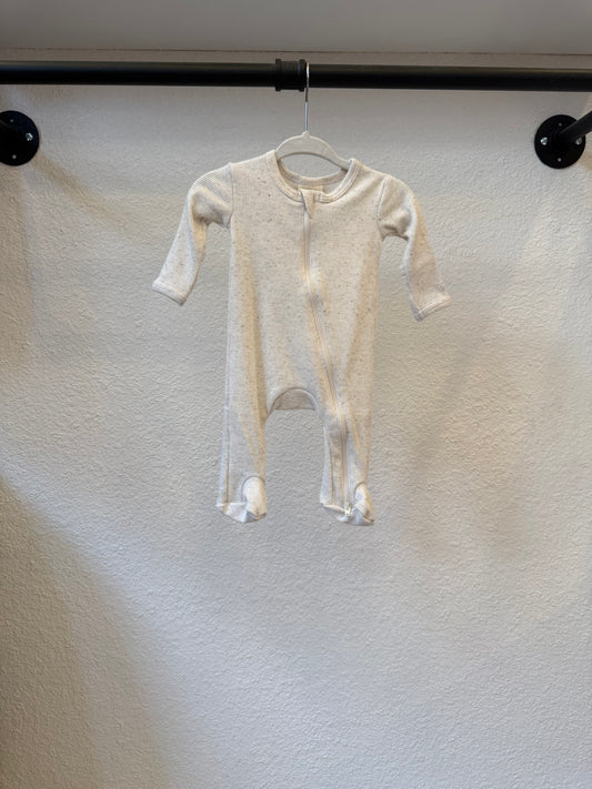 Simple Zip Footie