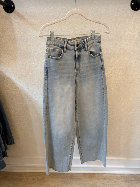 Light Wash Wide-Leg Jeans