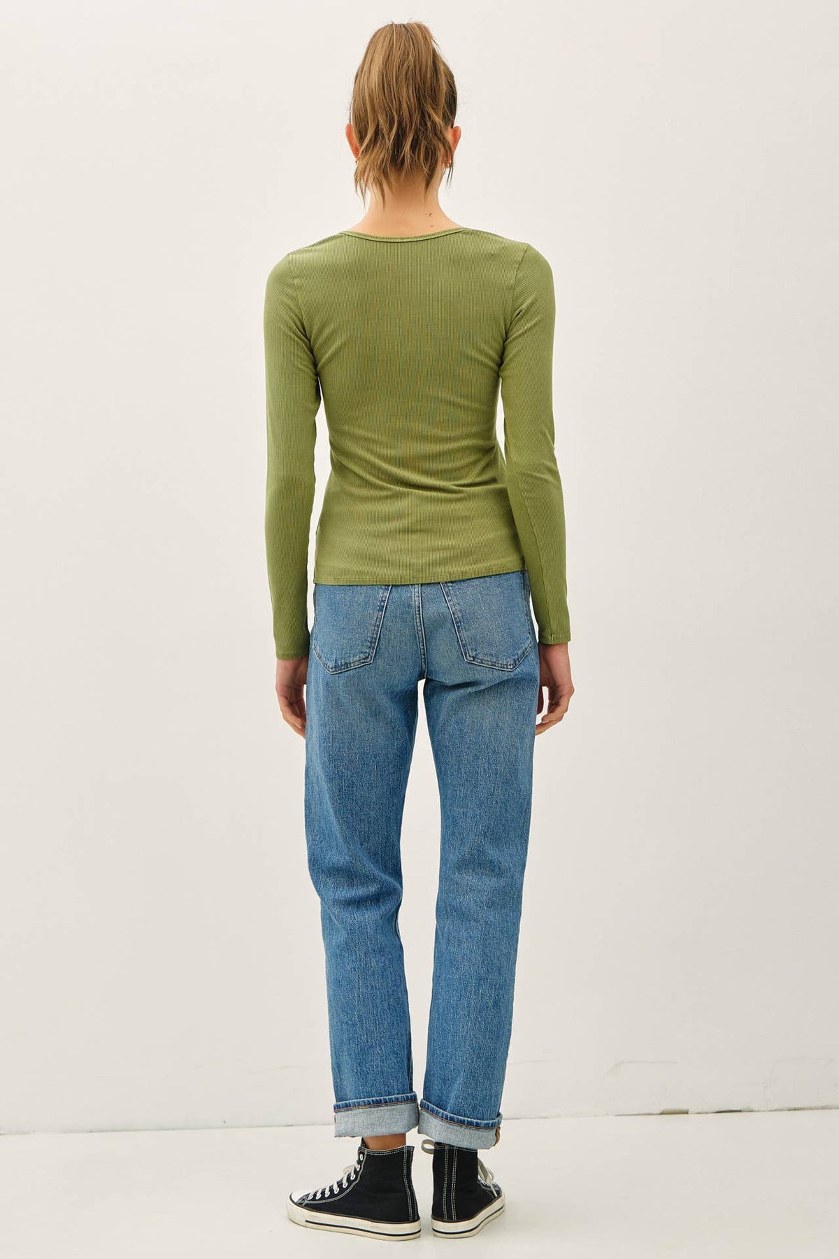 RIBBED NOTCHED NECK LONGSLEEVE BASIC TOP