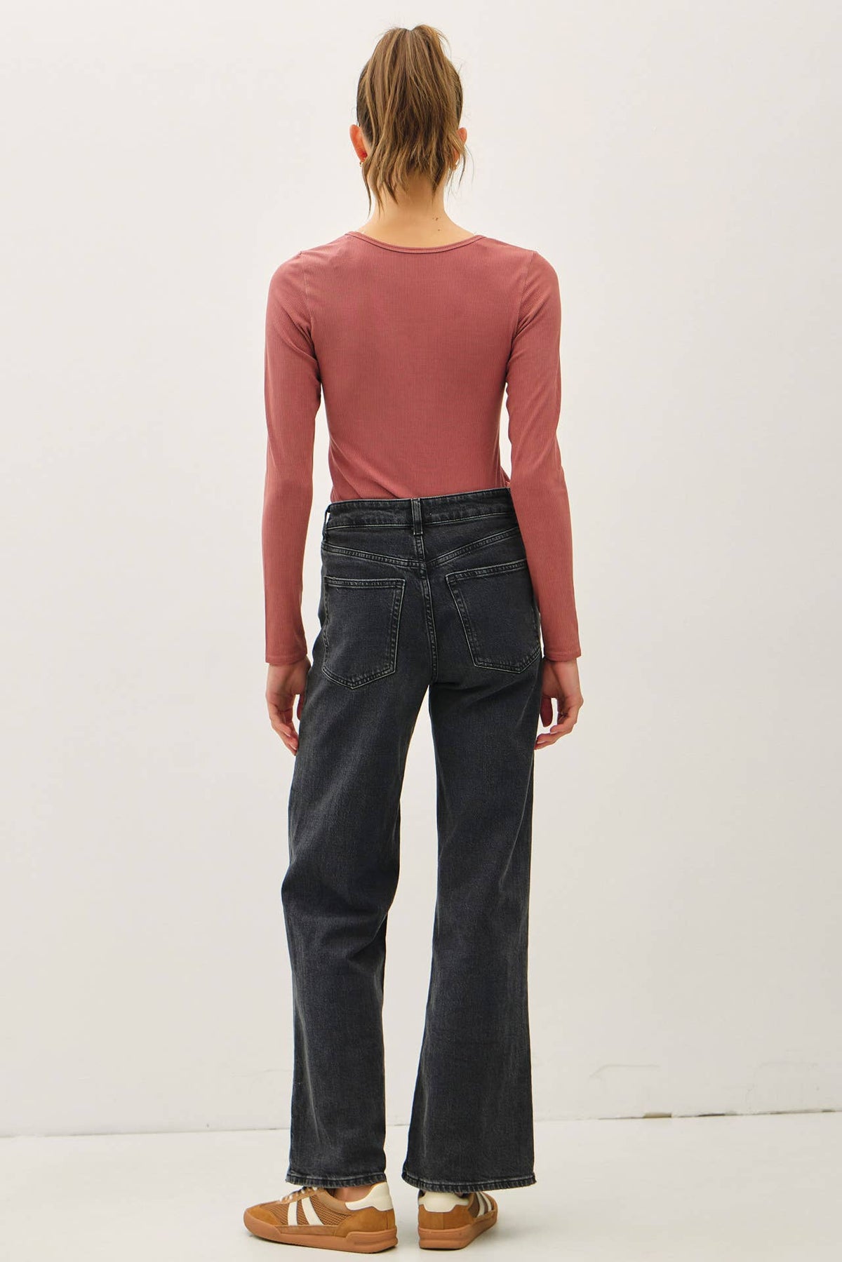 RIBBED NOTCHED NECK LONGSLEEVE BASIC TOP
